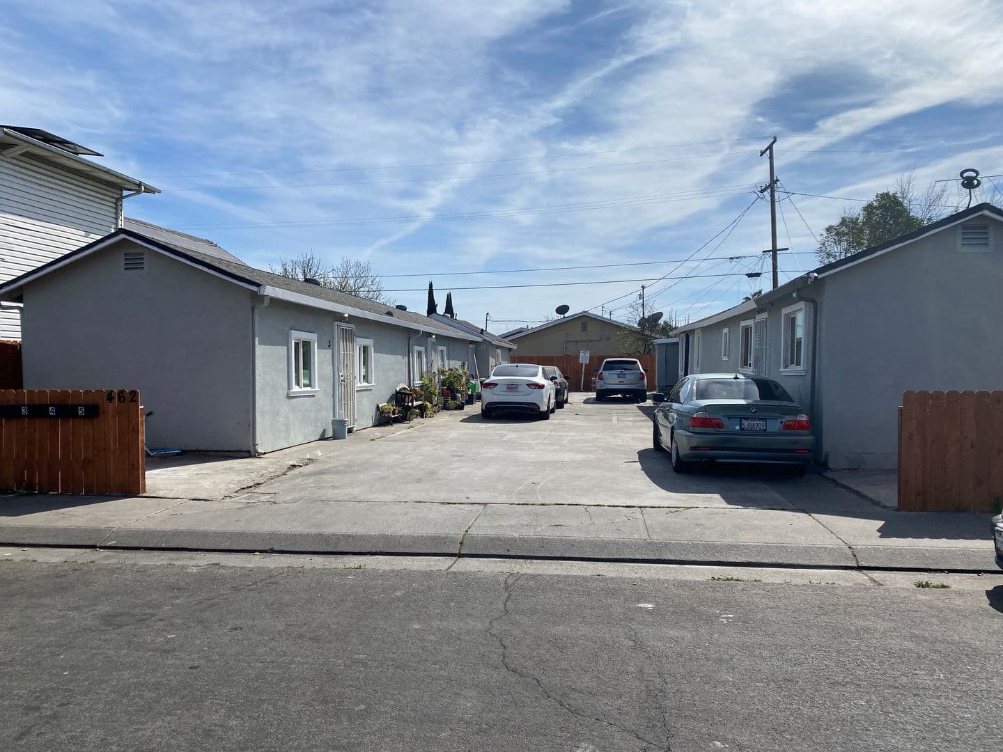 Stockton Apartment: 462 Delhi Ave