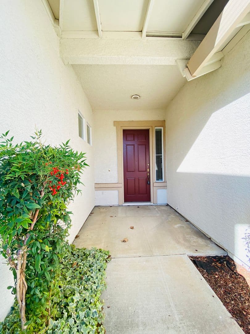 Elk Grove House: 9565 Stone Springs Dr