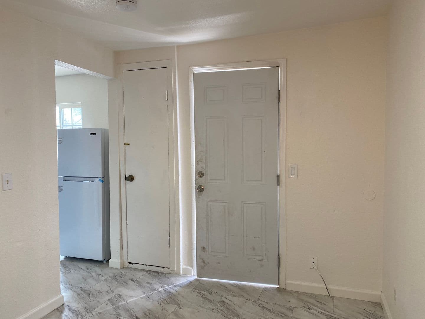 Stockton Apartment: 462 Delhi Ave