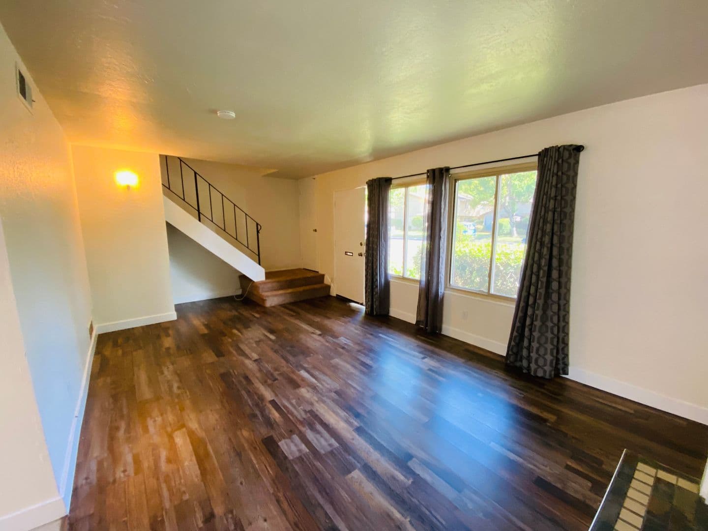 Sacramento Townhome: 8868 La Riviera Dr