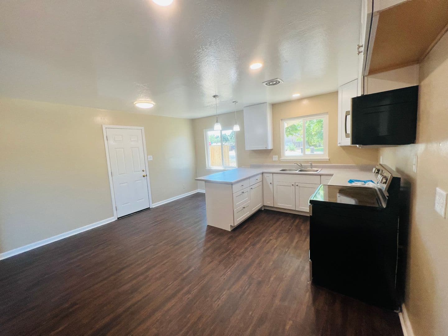 Elk Grove House: 8893 Kelsey Dr