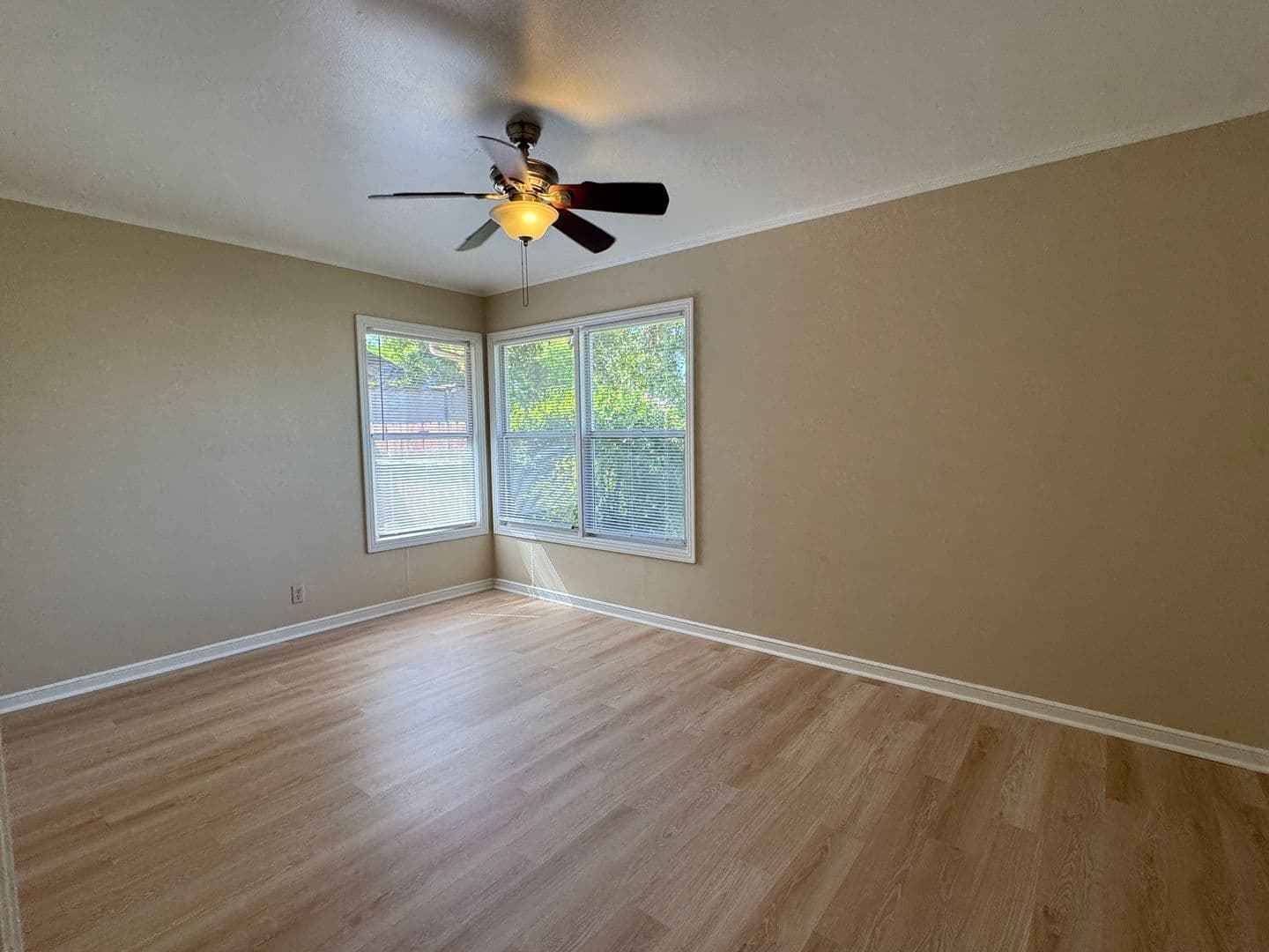 Stockton House: 1220 W Benjamin Holt Dr