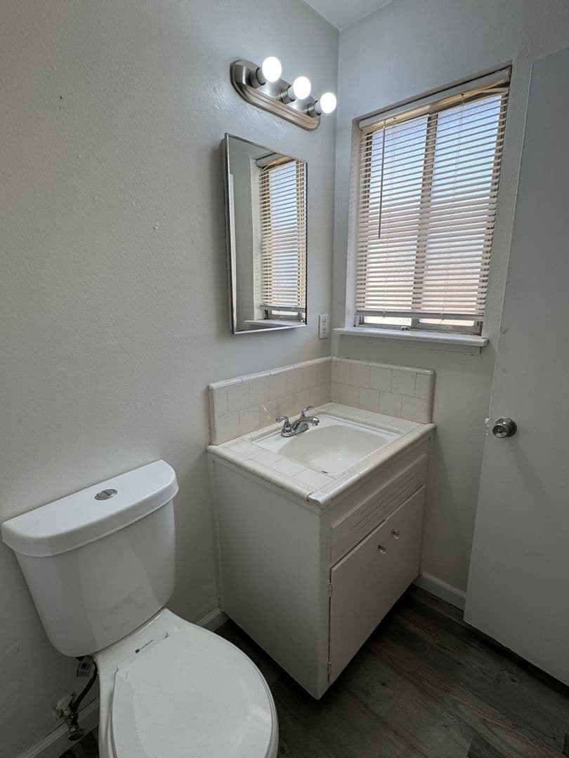 Stockton House: 309 Cordova Ln