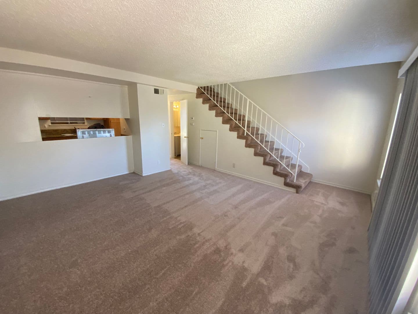 Sacramento Townhome: 5674 Hillsdale Blvd