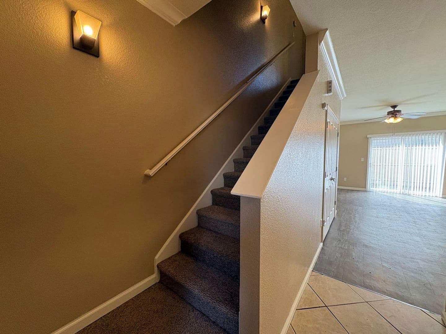 Stockton Condo: 8905 Davis Rd