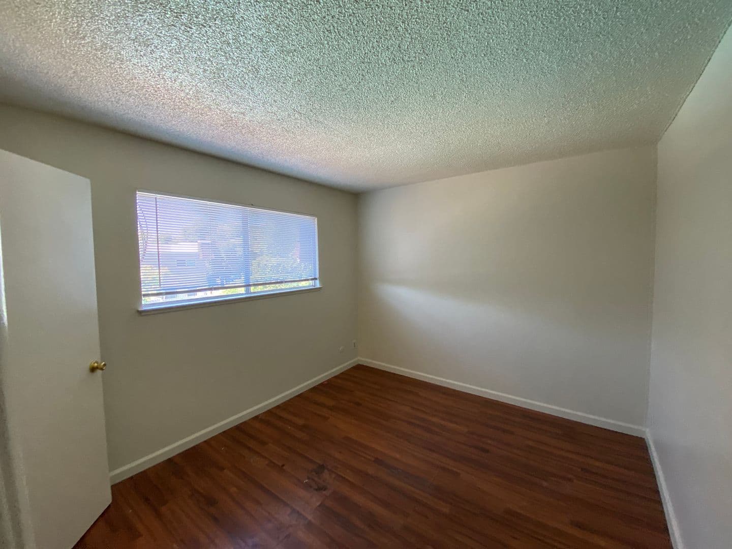 Sacramento Townhome: 5674 Hillsdale Blvd