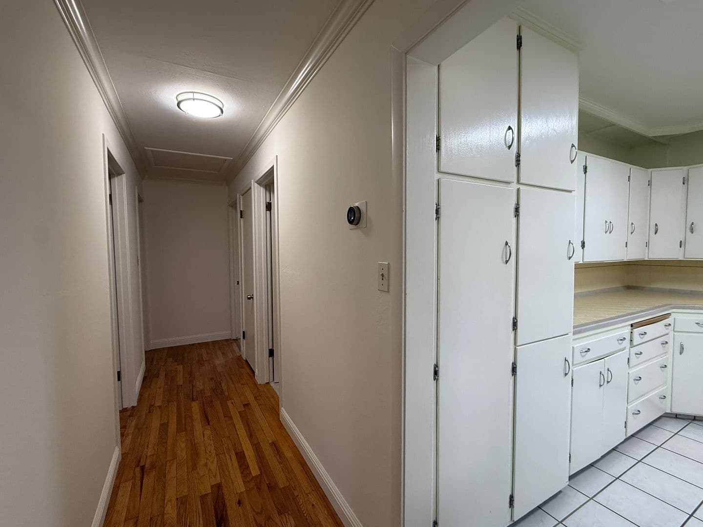 Sacramento House: 5805 20th Ave