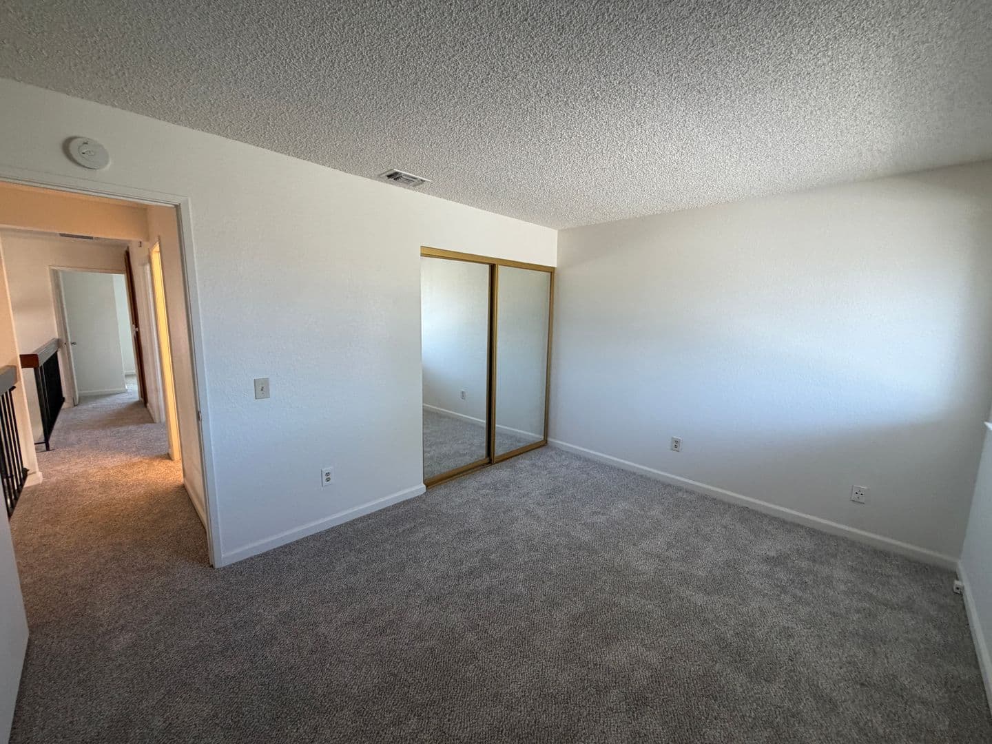 Sacramento House: 872 Shellwood Way