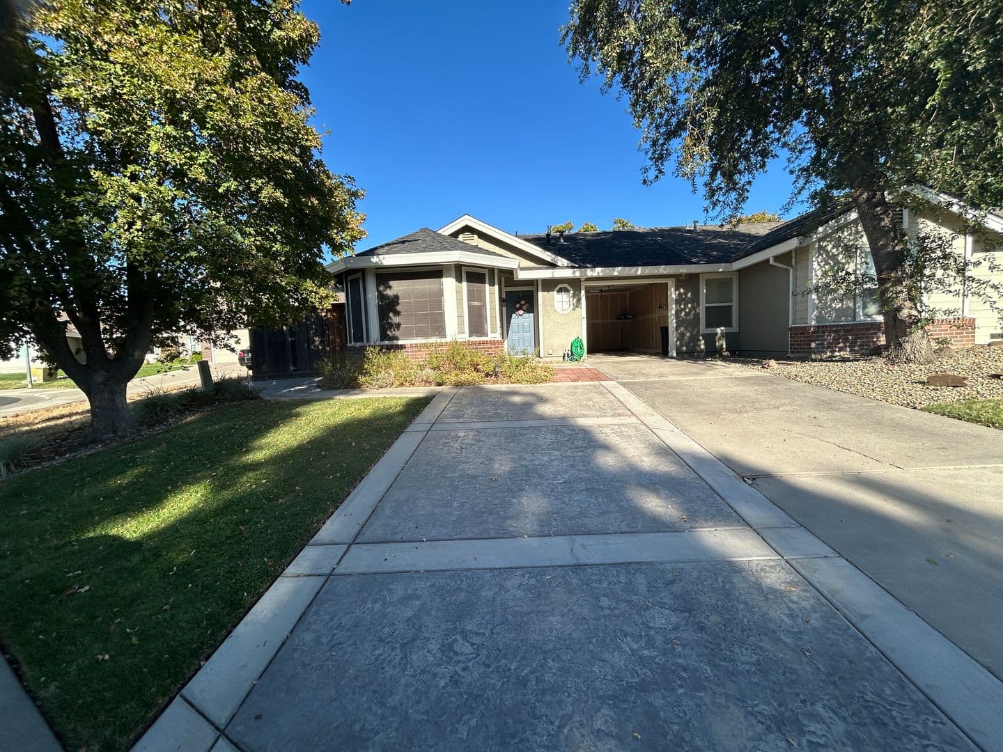 Elk Grove House: 9493 Whithorn Ct