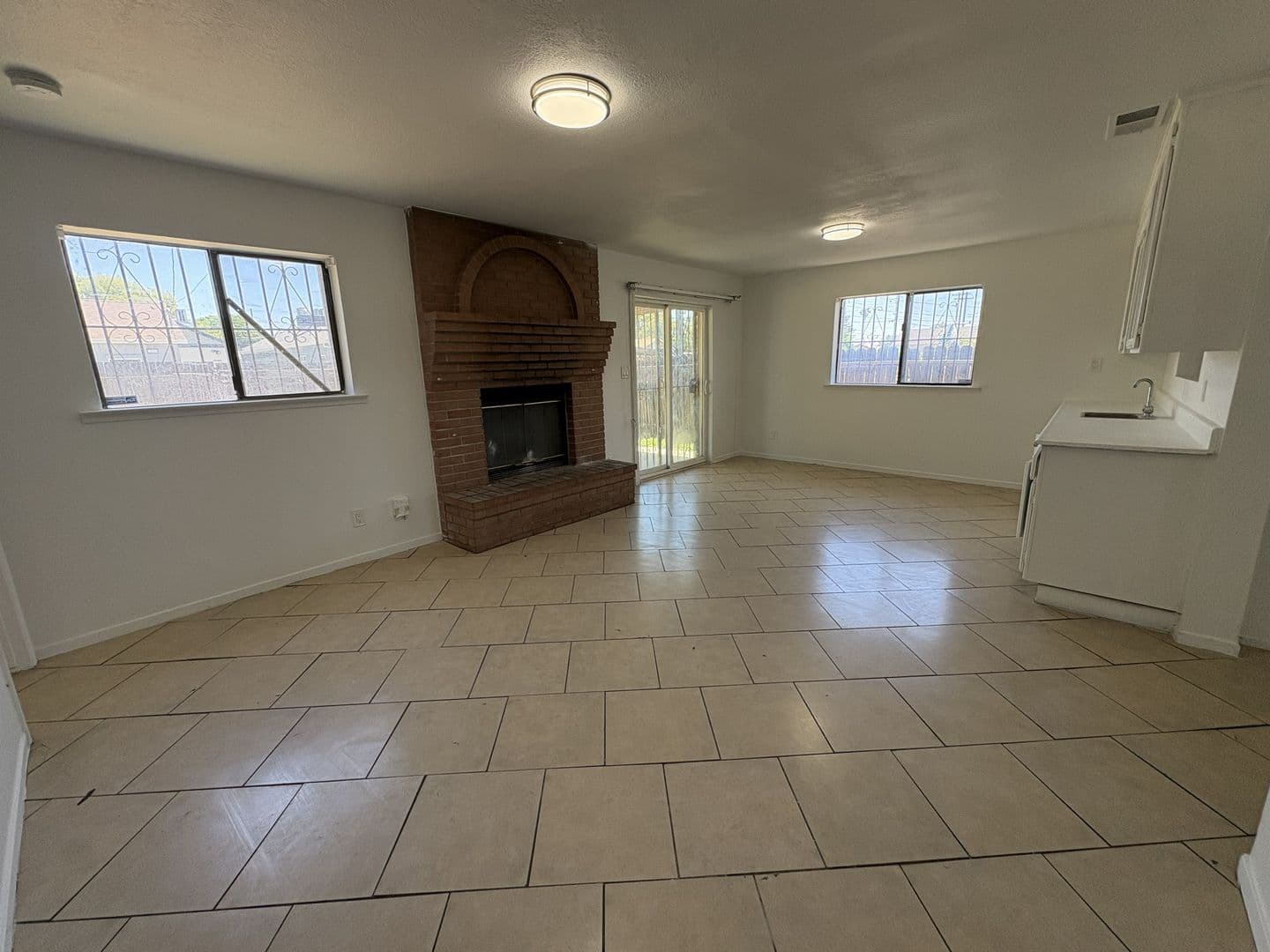 Sacramento House: 6313 Hermosa St