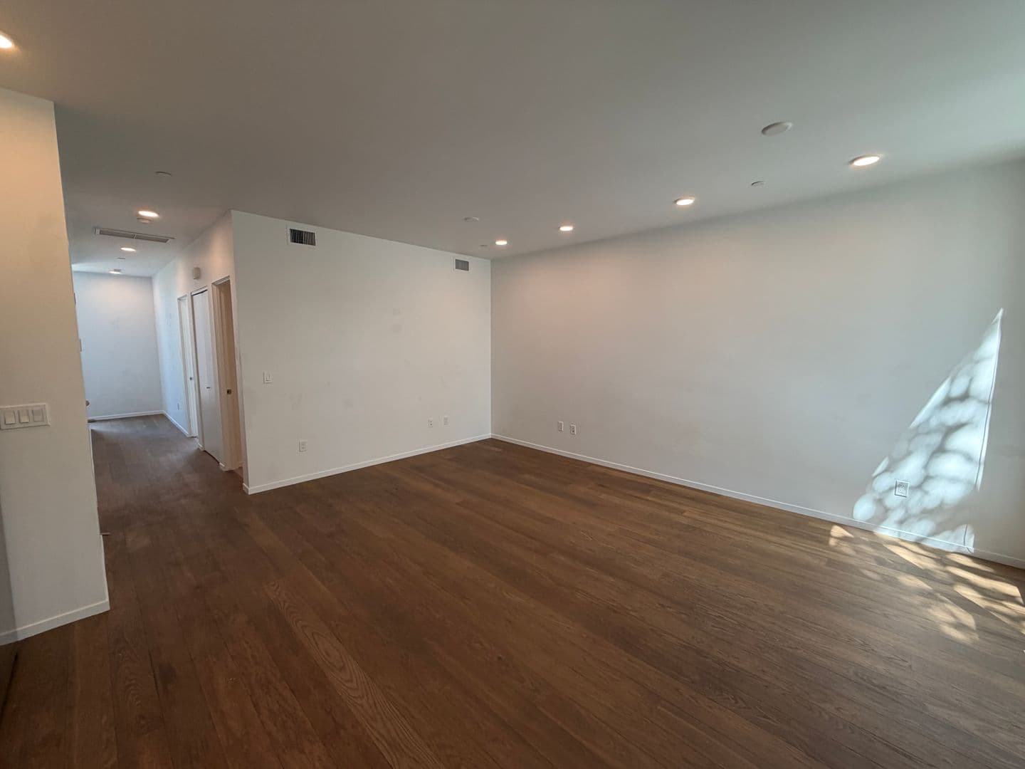 Sacramento Multiplex: 2419 Binnen Ln