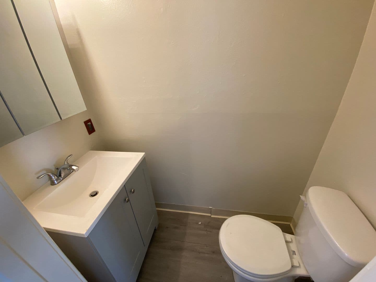 Sacramento Townhome: 5674 Hillsdale Blvd