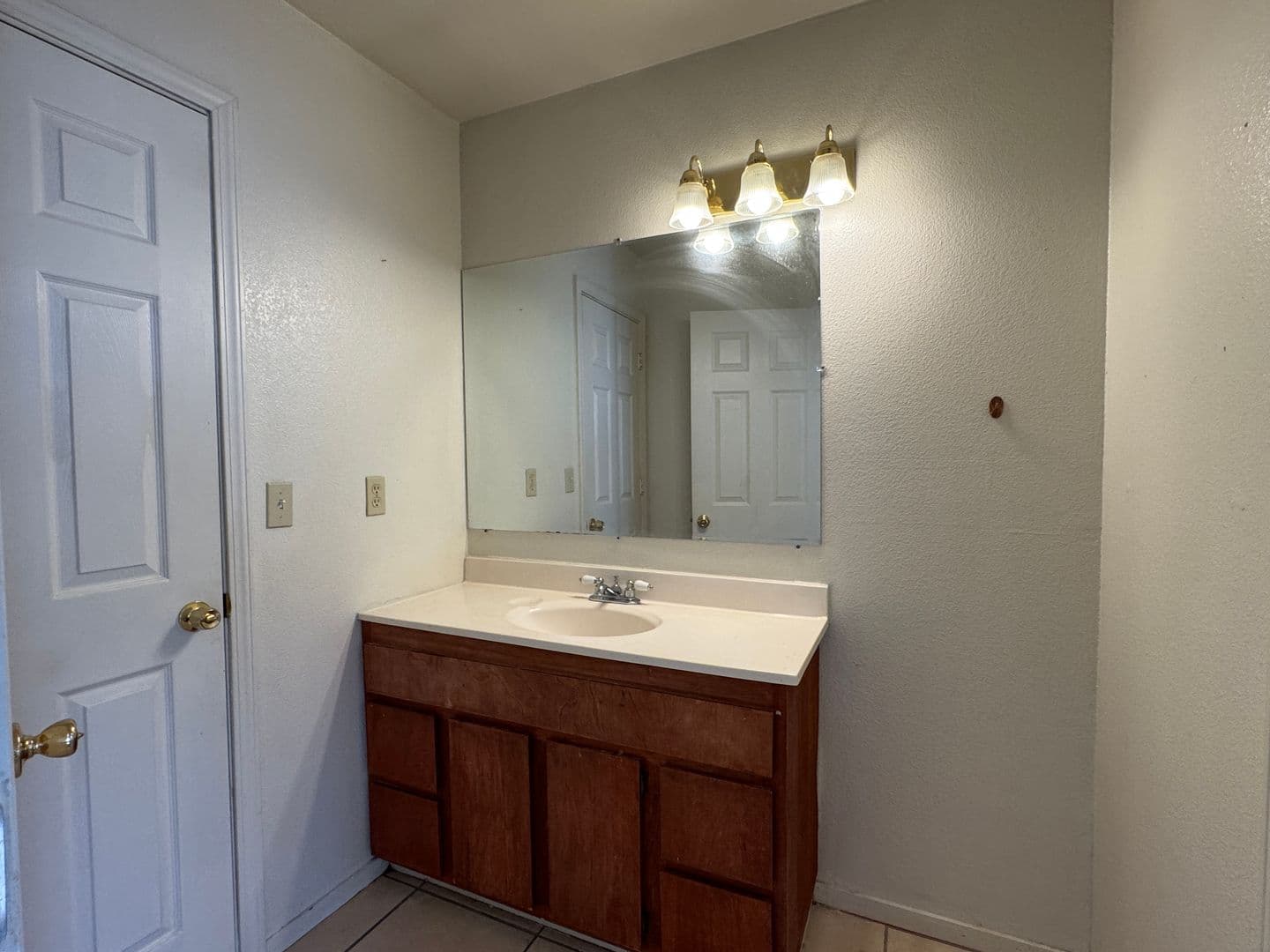 Stockton Apartment: 8626 Acapulco Way