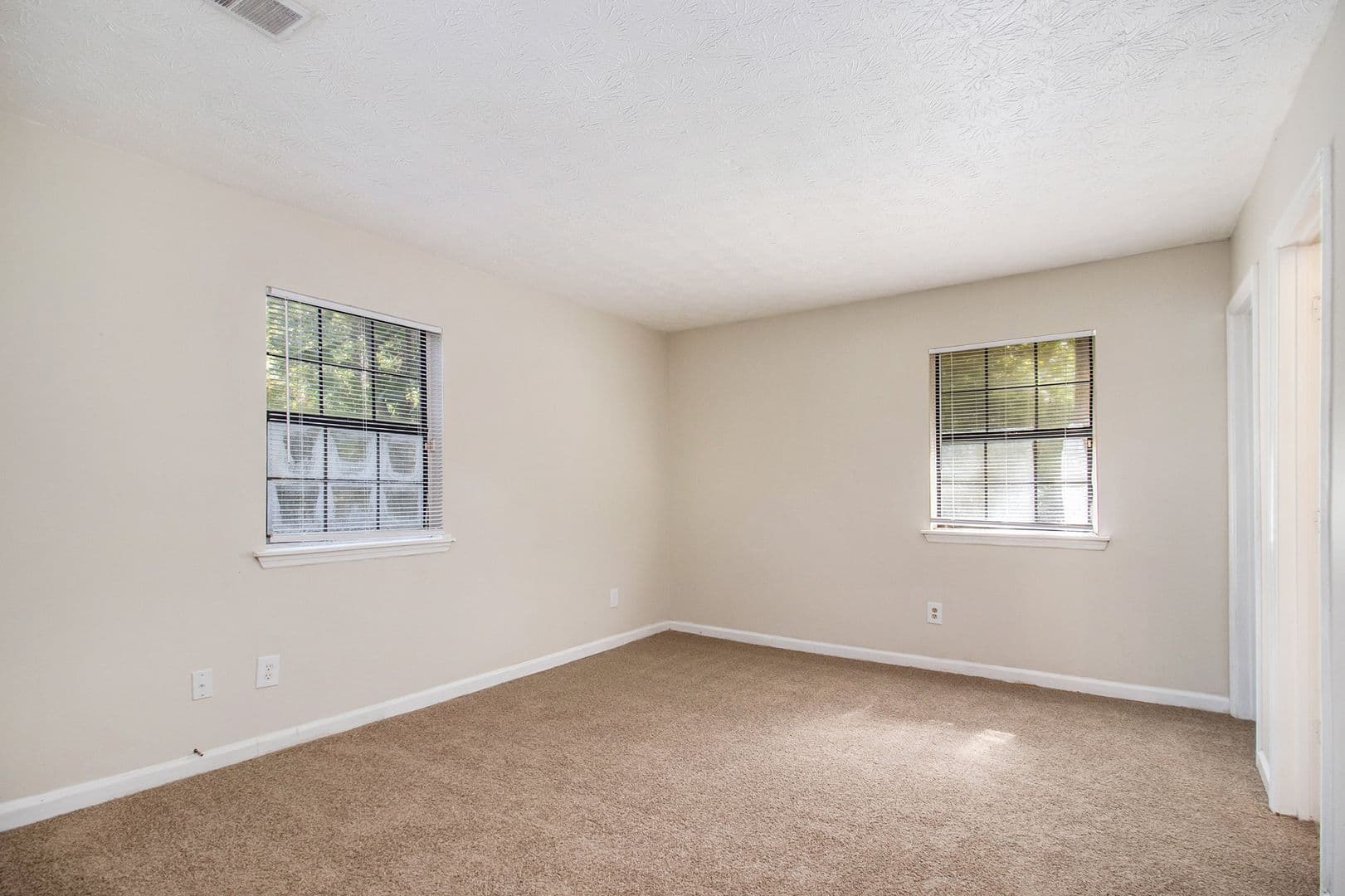 Lithonia House: 5515 Mallard Trail