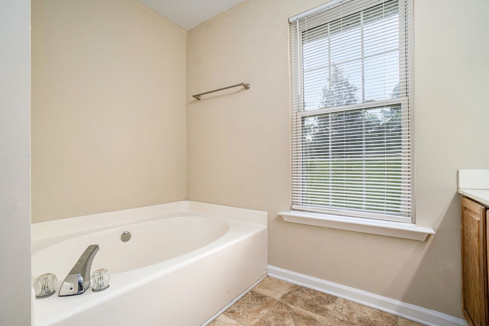 Ellenwood House: 4210 Boulder Green Circle