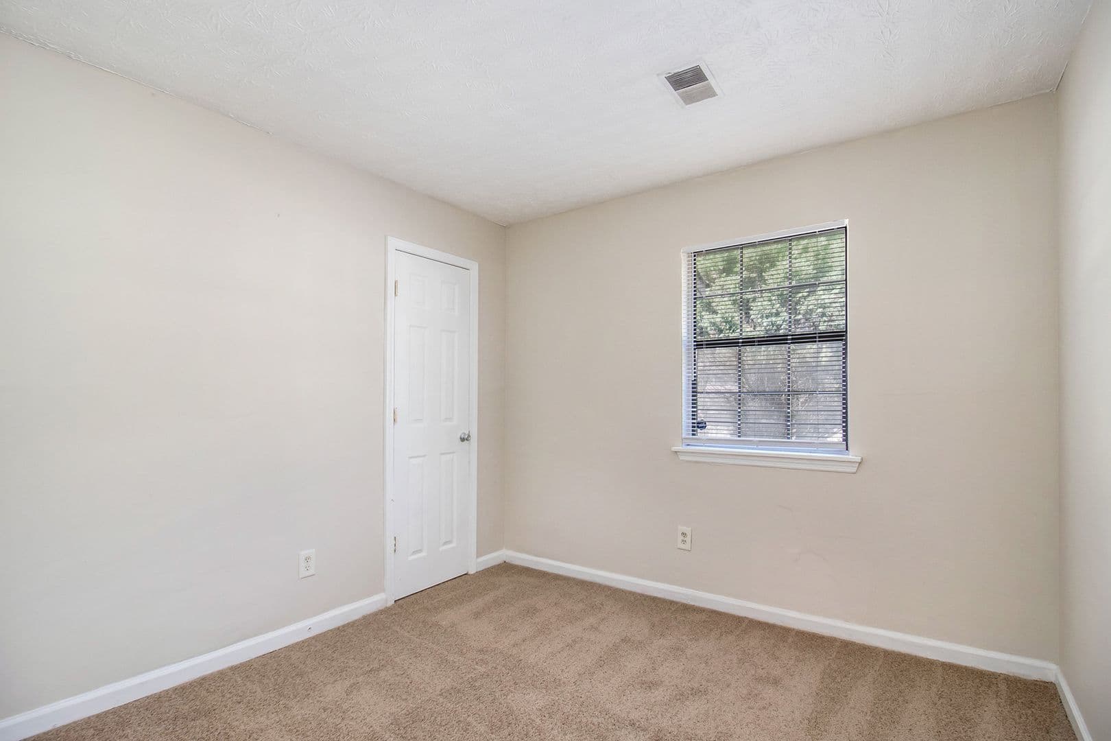 Lithonia House: 5515 Mallard Trail