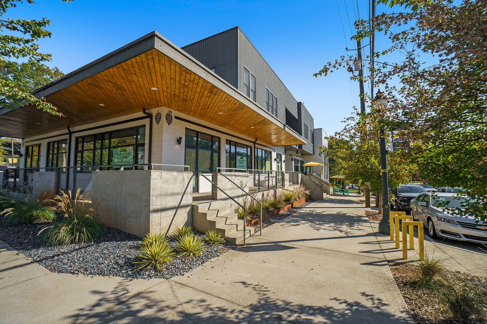 Atlanta House: 39 Lakeview Drive NE
