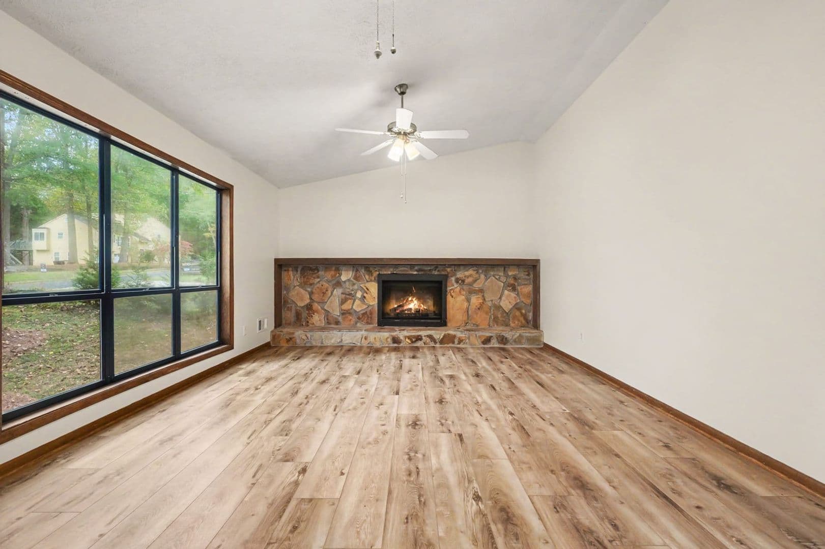 Marietta House: 3963 Viewpoint Court