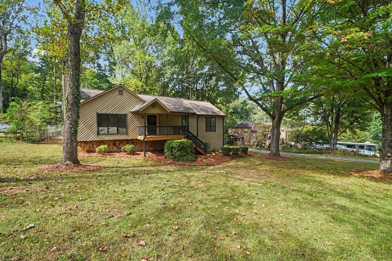 Marietta House: 3963 Viewpoint Court