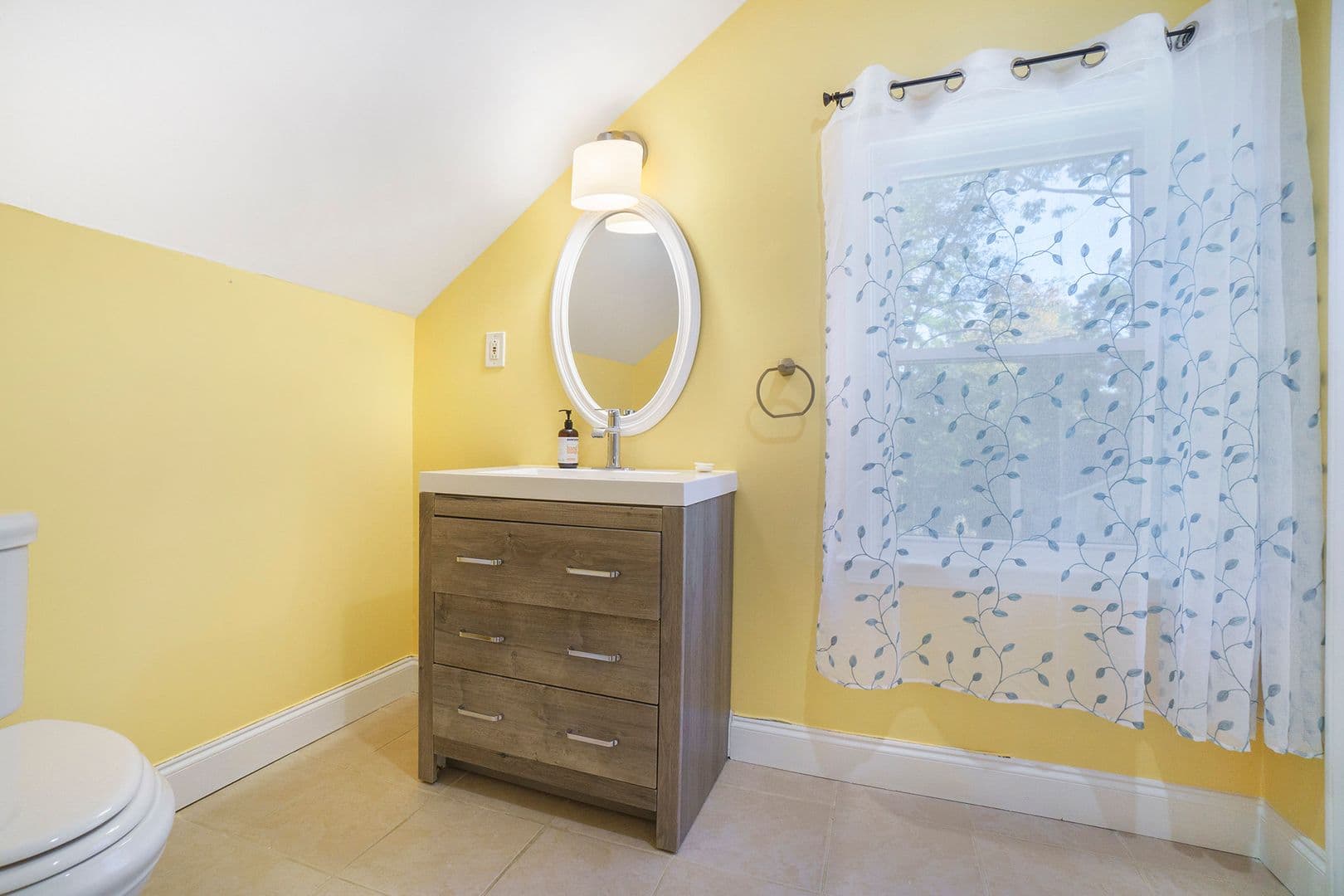 Atlanta House: 39 Lakeview Drive NE