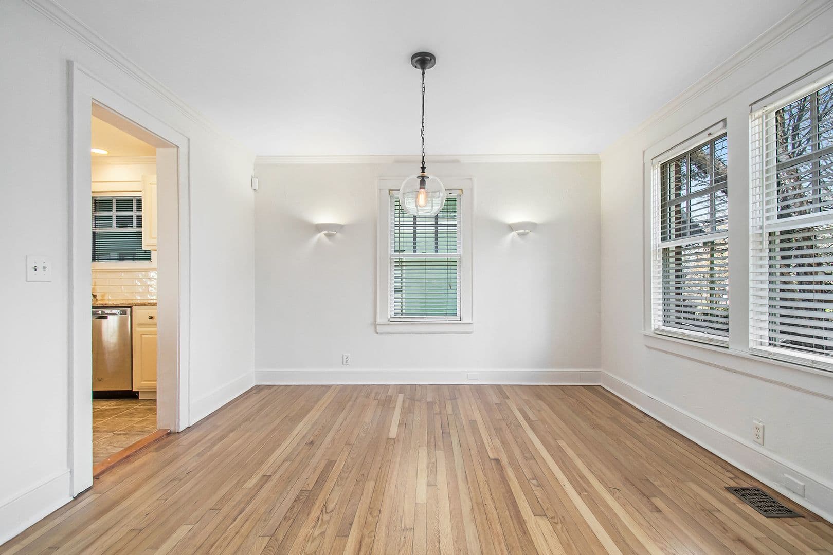 Atlanta House: 476 Hemlock Circle