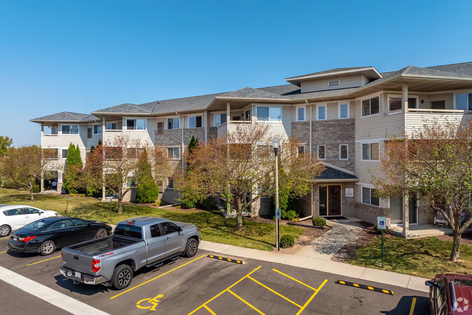 Sheboygan Apartment: 3849 Heather Valley Road