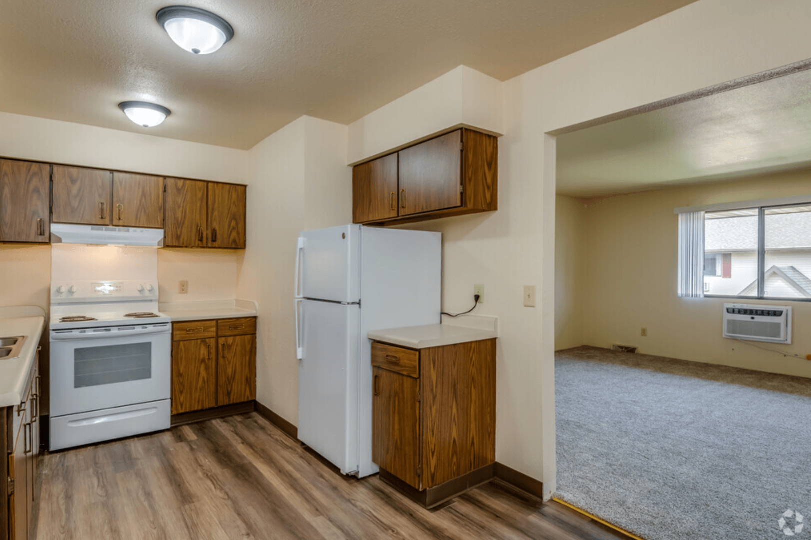 Oshkosh Apartment: 1770 - 1810 Taft Avenue