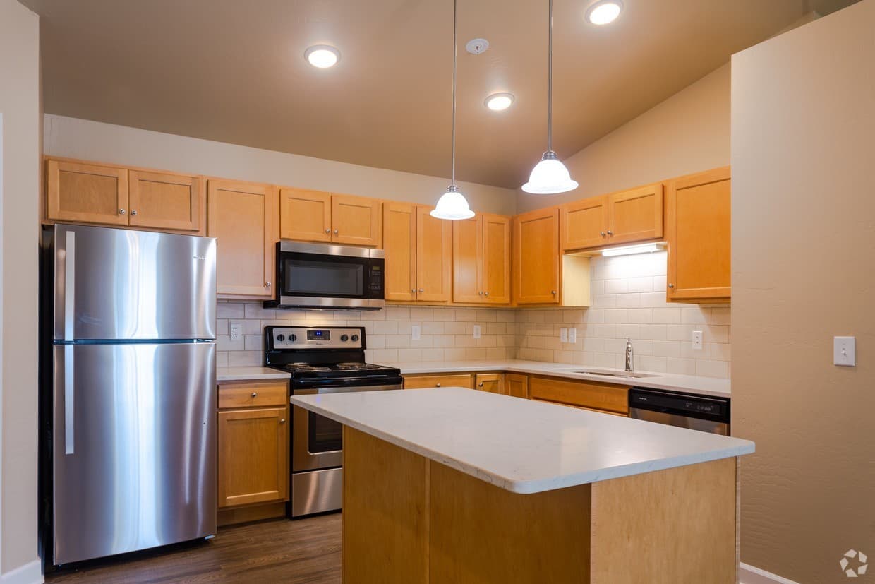 Lake Geneva Apartment: 1150 - 1156 S. Wells Street