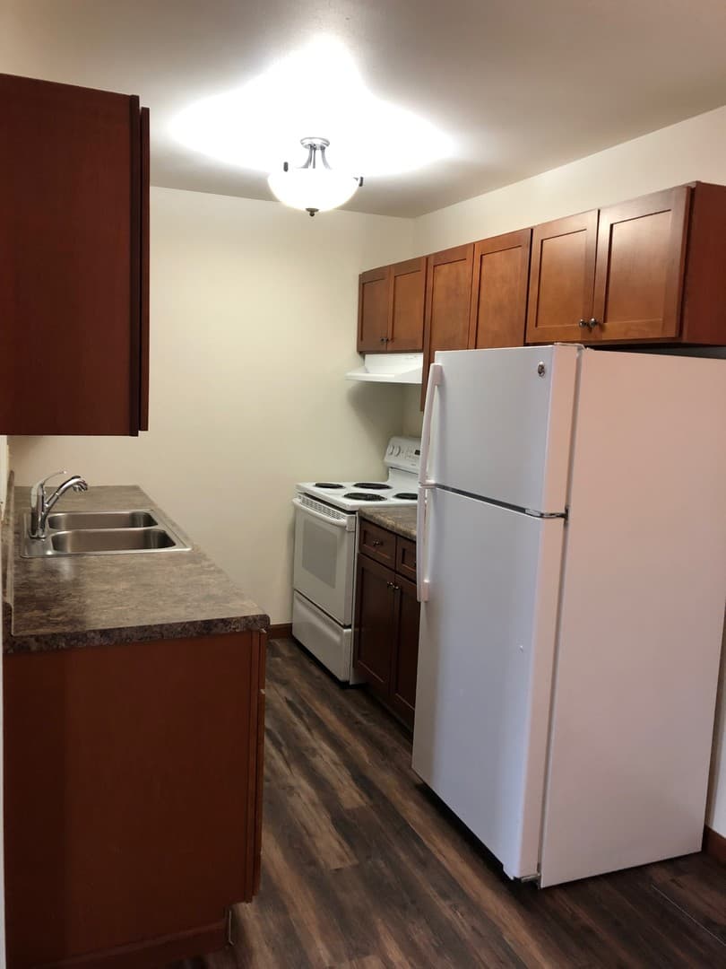 Lake Mills Apartment: 400 Browns Court