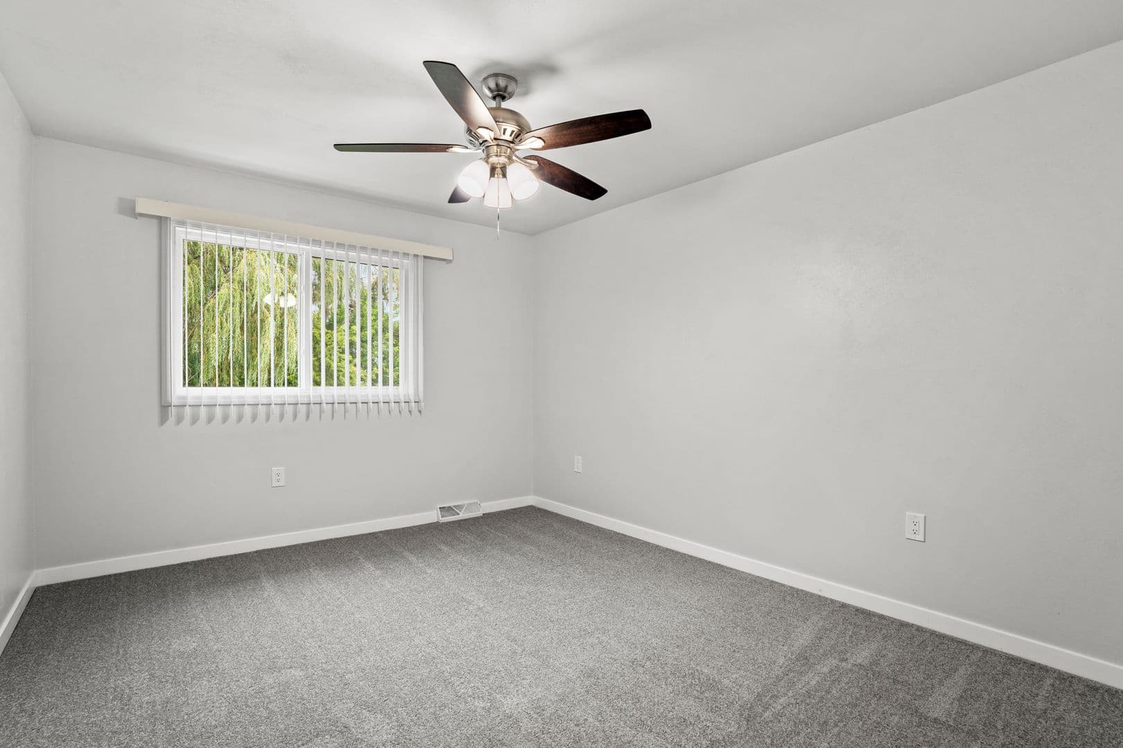Menomonee Falls Apartment: W172 N9043 - W172 N9057 Shady Lane & N90 W17244 - N90 W17398 St. Thomas Drive