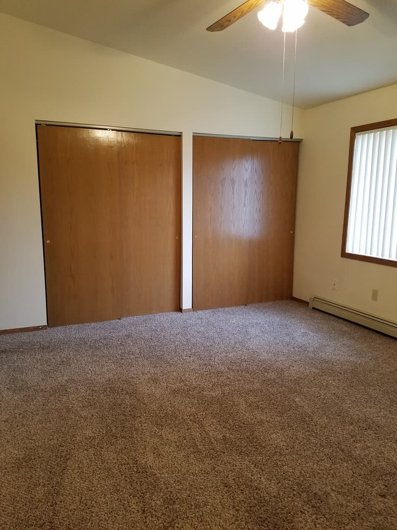 Wisconsin Rapids Apartment: 2221-2231 Evergreen Lane, 1430-1510 23rd Street N.