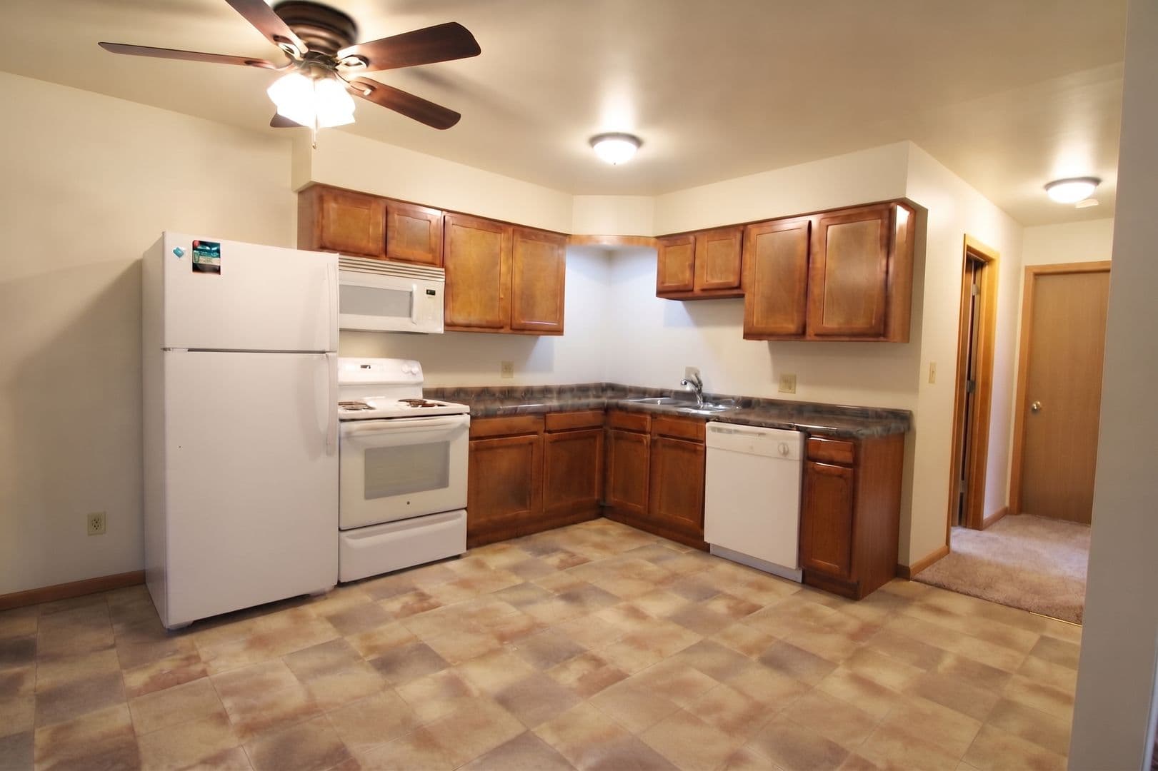 Lake Geneva Apartment: 1110 - 1122 S. Wells Street 311 - 319 E. SOUTH STREET