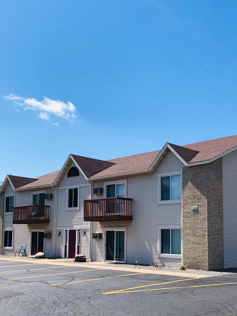 Stevens Point Apartment: 2640-2641 Bush Ct.
