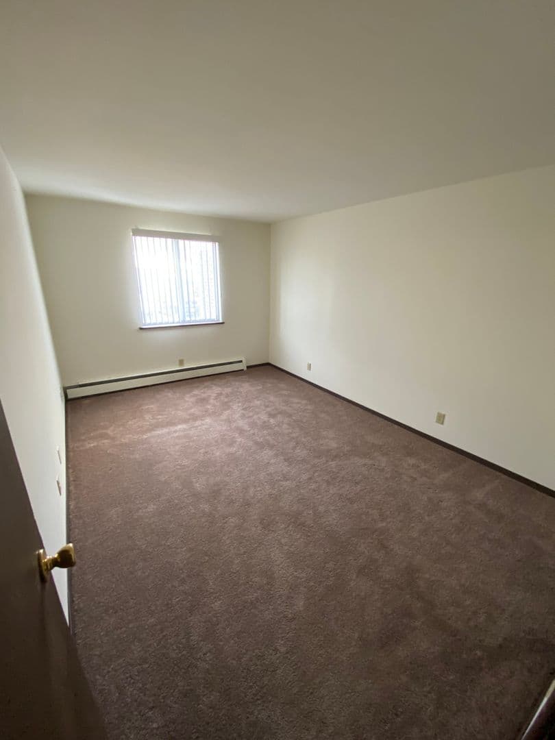Stevens Point Apartment: 301-327 Michigan Avenue, 2516-2540 Fifth Avenue, 100-124 Minnesota Avenue