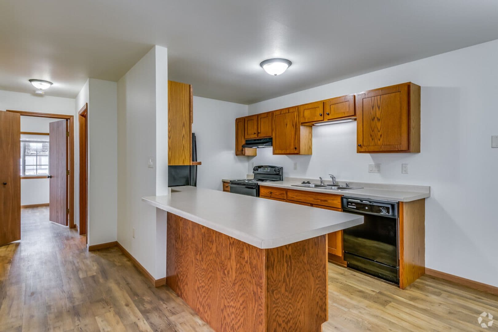 Green Bay Apartment: 2008 2108 Memorial Drive