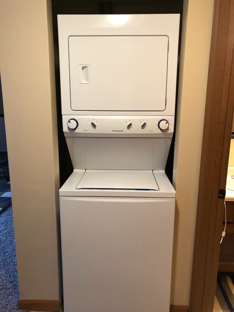 West Allis Apartment: 1500 S. 116th Street