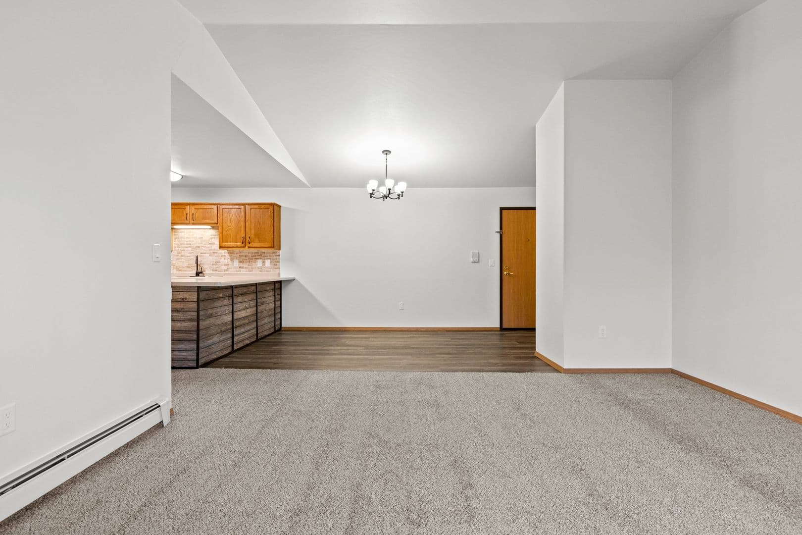 Green Bay Apartment: 1045   1081 Roland Lane