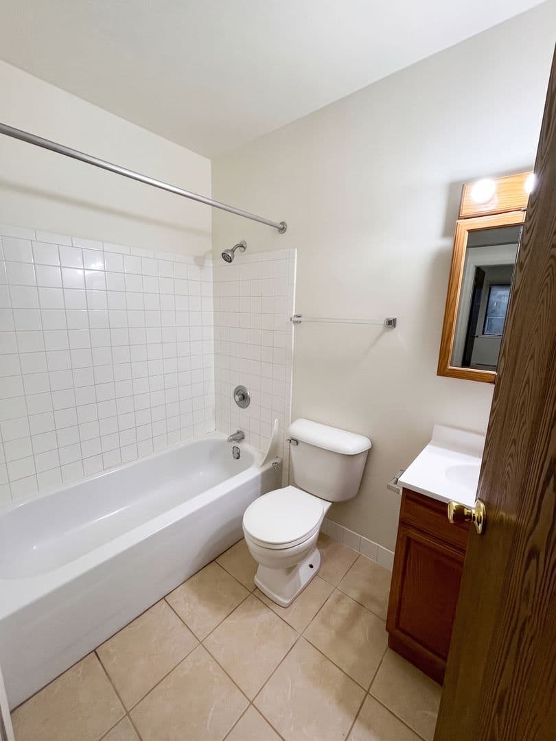 Delavan Apartment: 526-540 Sugar Creek Road