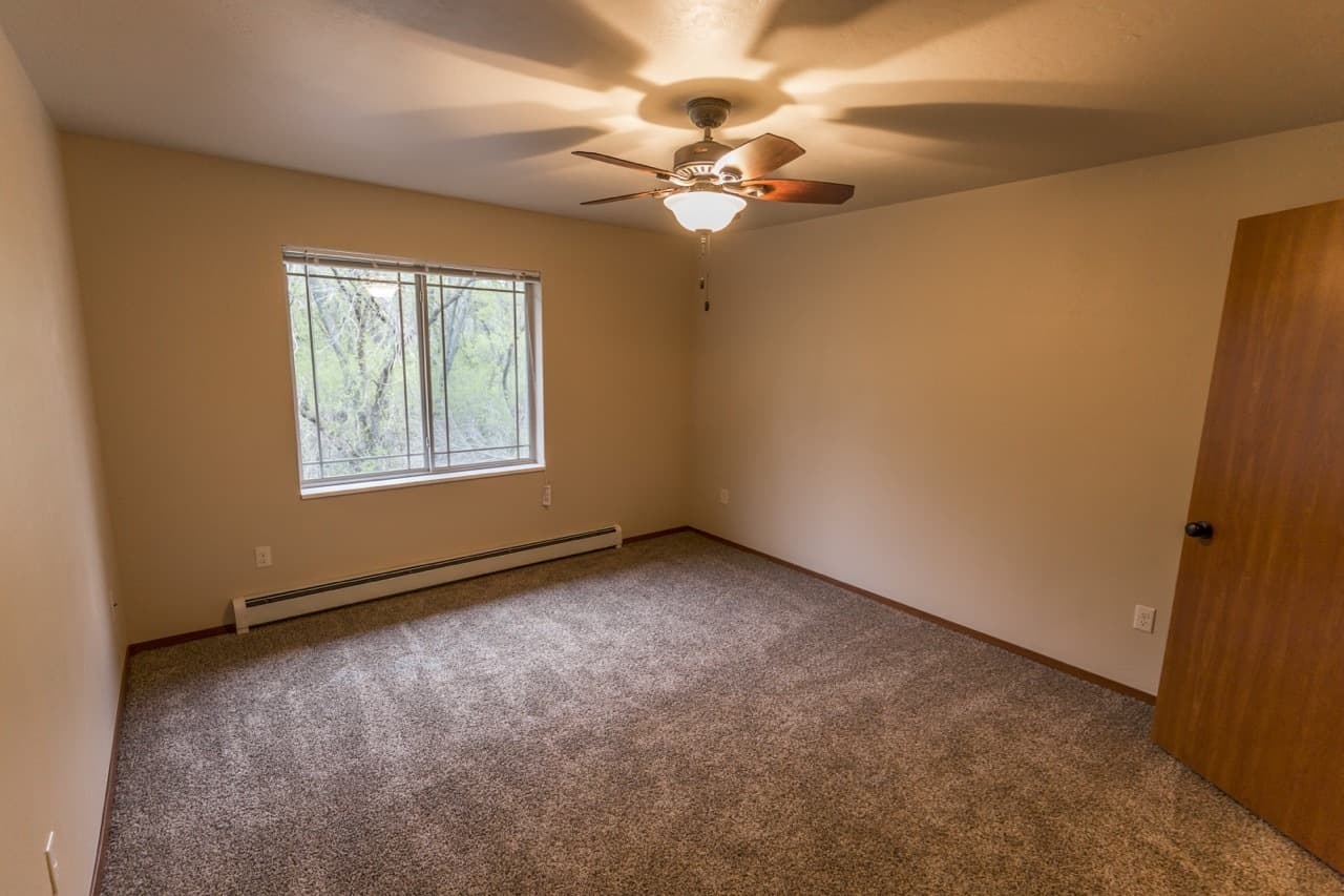 Beaver Dam Apartment: 1100 S. University Ave.