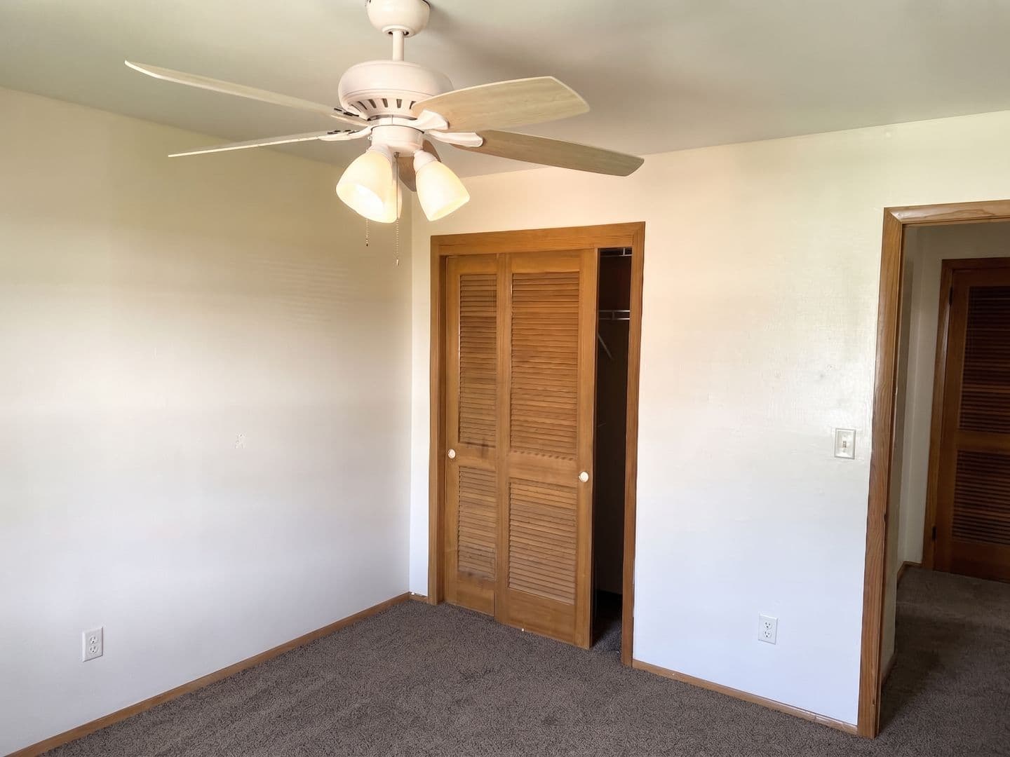 Greenfield Apartment: 4748-4830 S. 68th St & 6610-6710 W. Barnard Ave