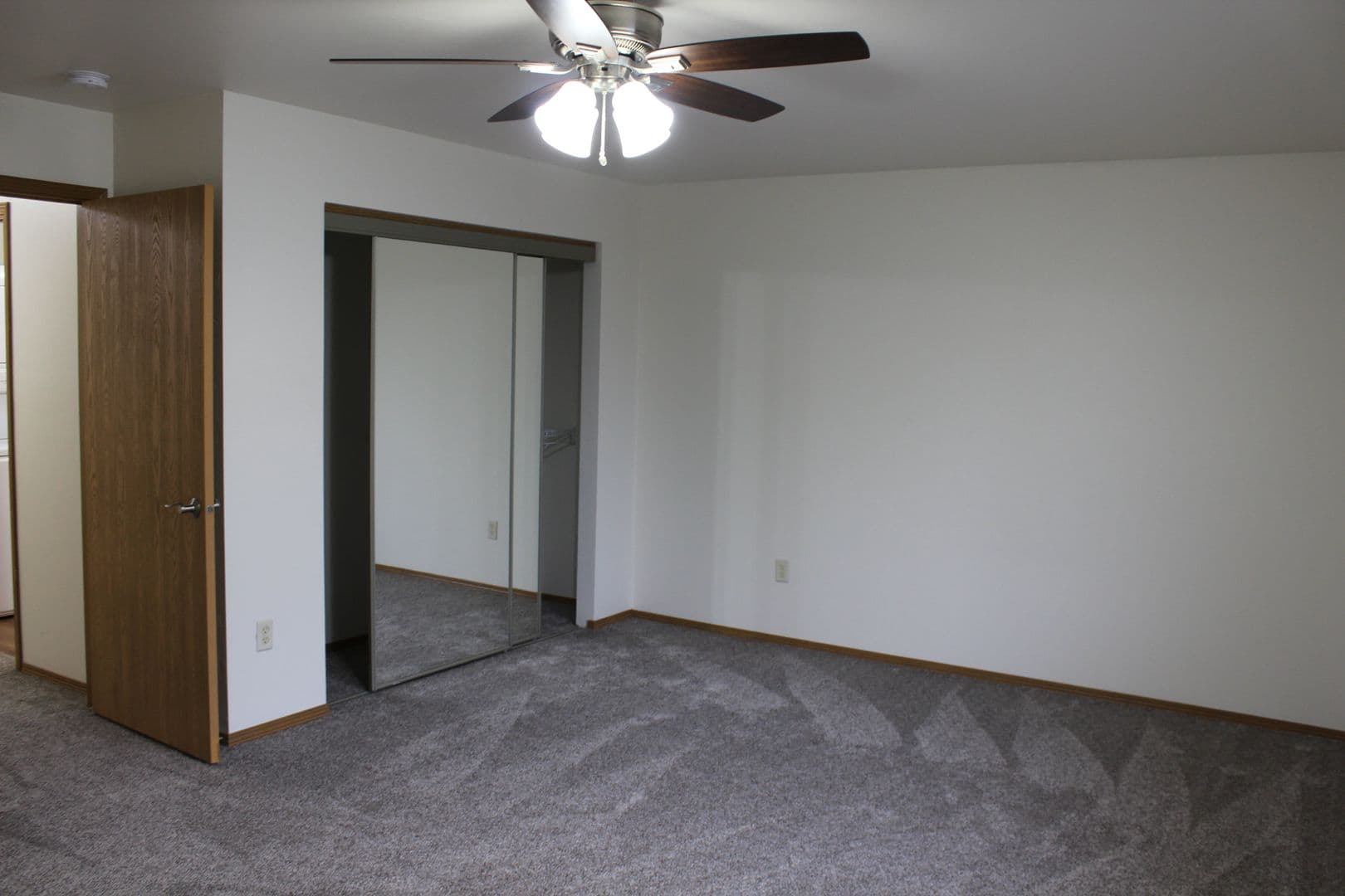 Kaukauna Apartment: 2220 - 2258 Gentry Drive