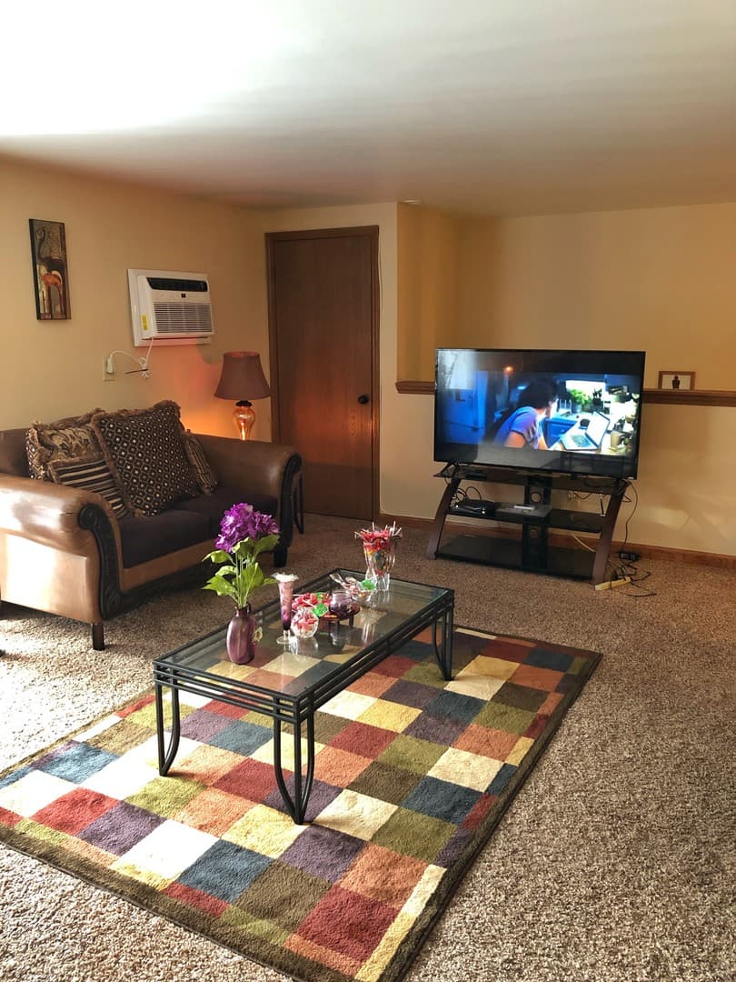West Allis Apartment: 1500 S. 116th Street