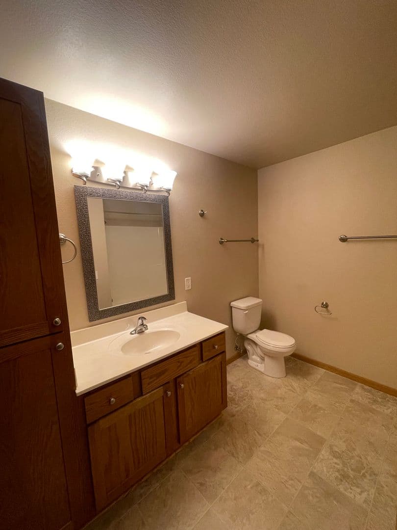 Beaver Dam Apartment: 315 Jackson Street