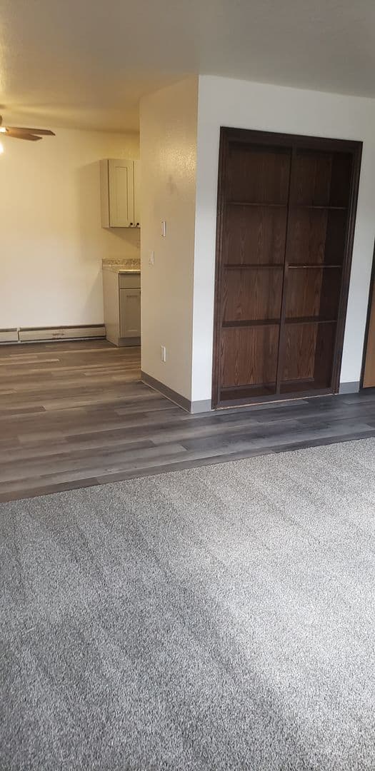 Oshkosh Apartment: 1705 - 1745 Taft Avenue