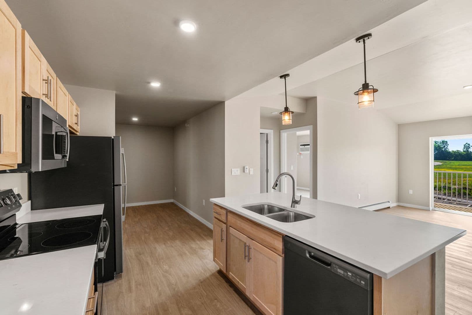 Johnson Creek Apartment: 175-200 Pondview Drive