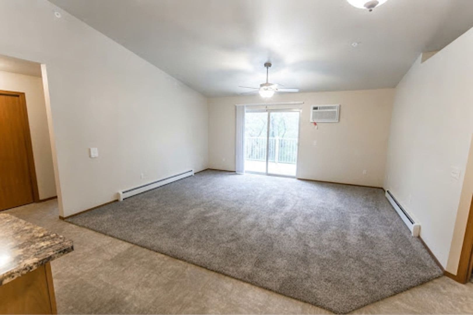 Beaver Dam Apartment: 1100 S. University Ave.