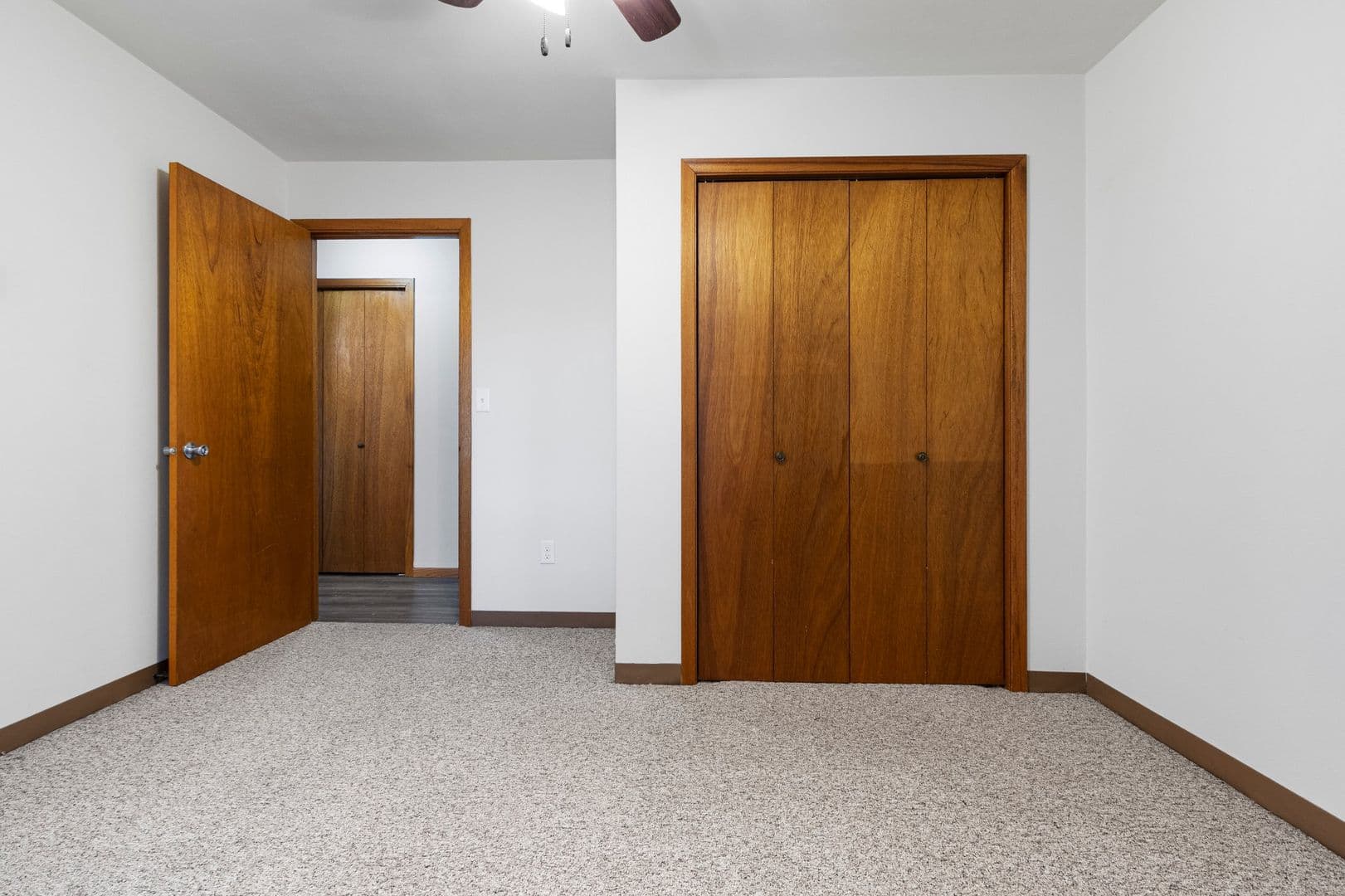 Marinette Apartment: 1105 Cheri Blvd.