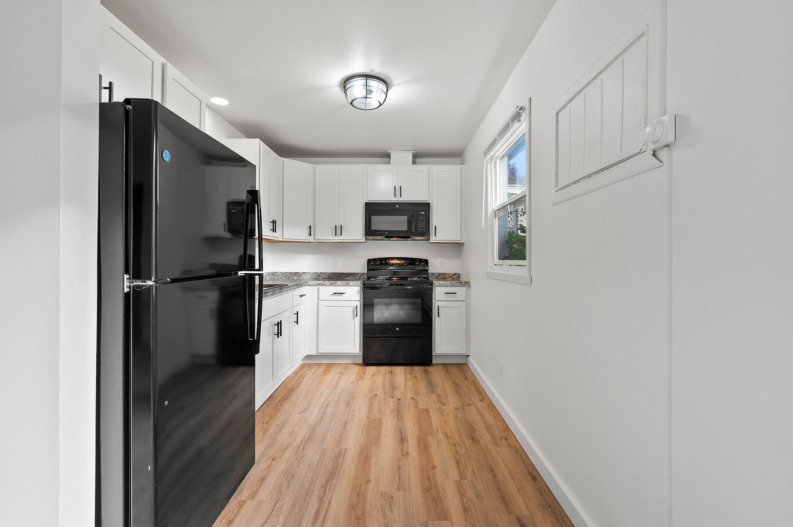 Sturgeon Bay Apartment: 204-220 S. 18th Avenue