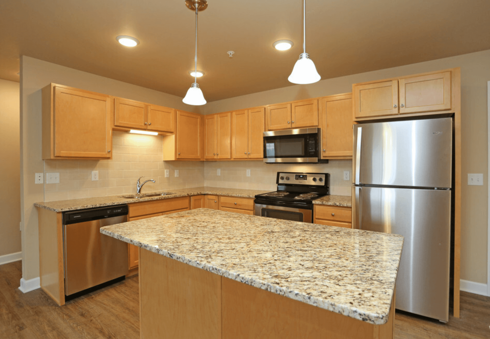 Lake Mills Apartment: 1000-1017 E. Brewster Drive