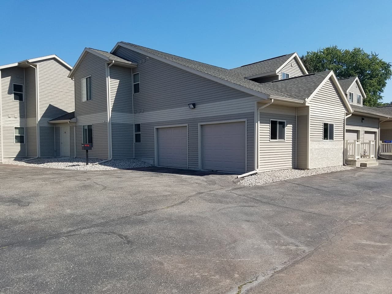 Beaver Dam Apartment: 315 Jackson Street